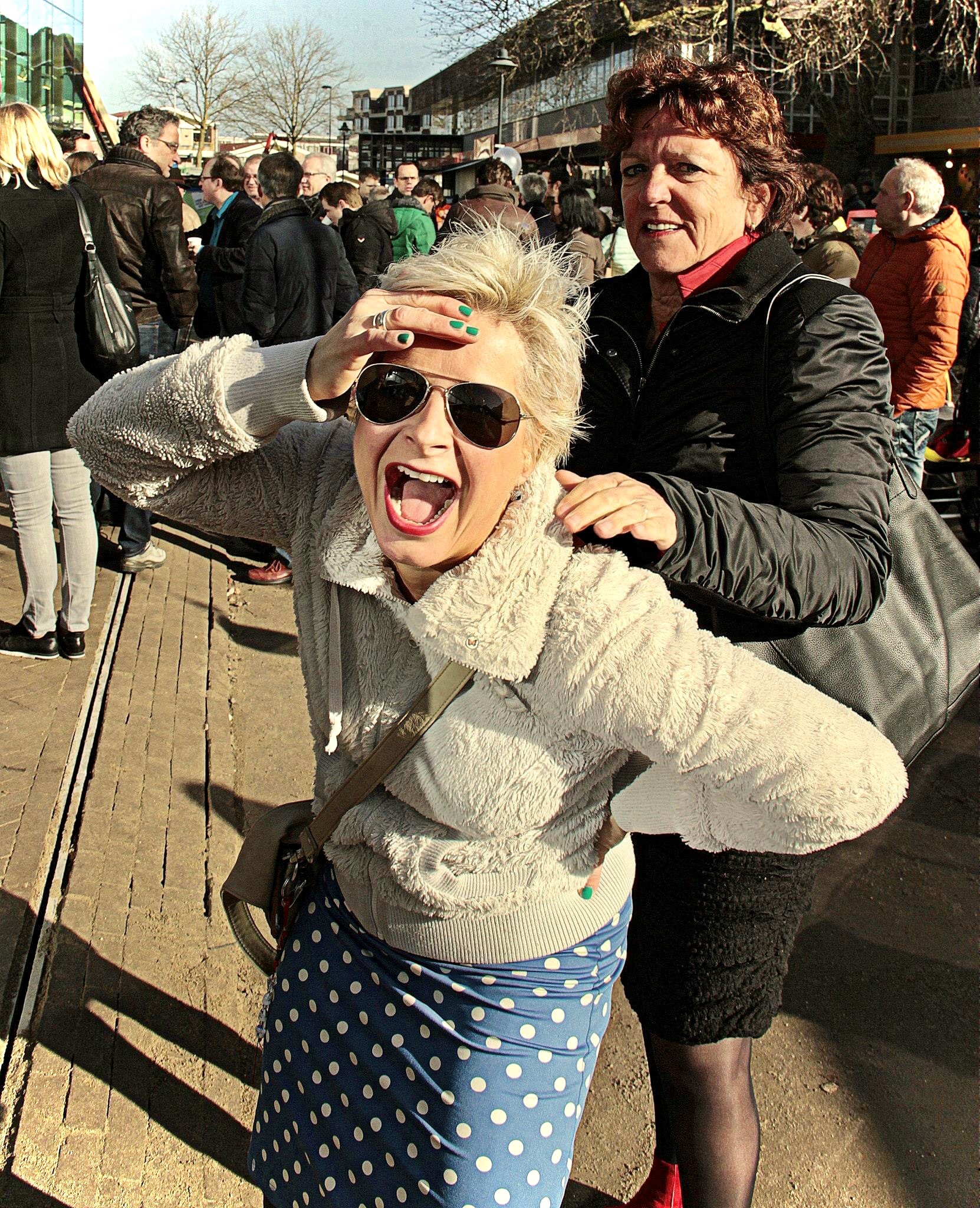 Gert de Goede fotografie Uden Sofie van den Crommenacker opening V&D zonnebril theater Markant Maashorst