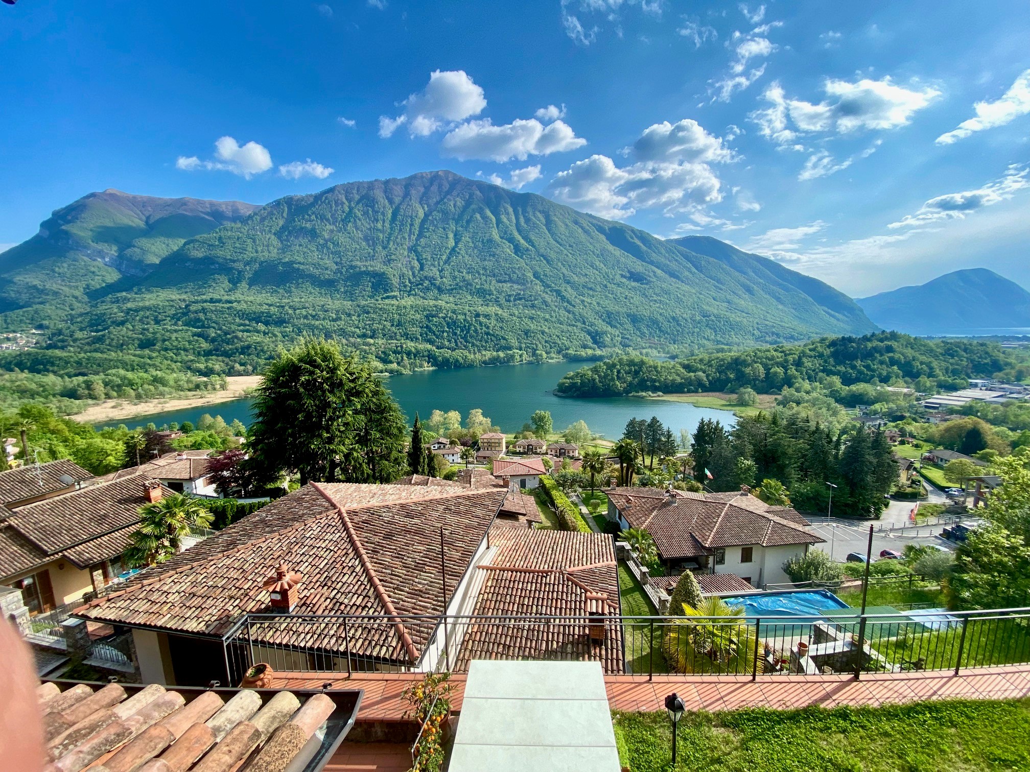 Gert de Goede fotografie porlezza italië grens Lago Lugano bergen meer bergmeer overzicht foto