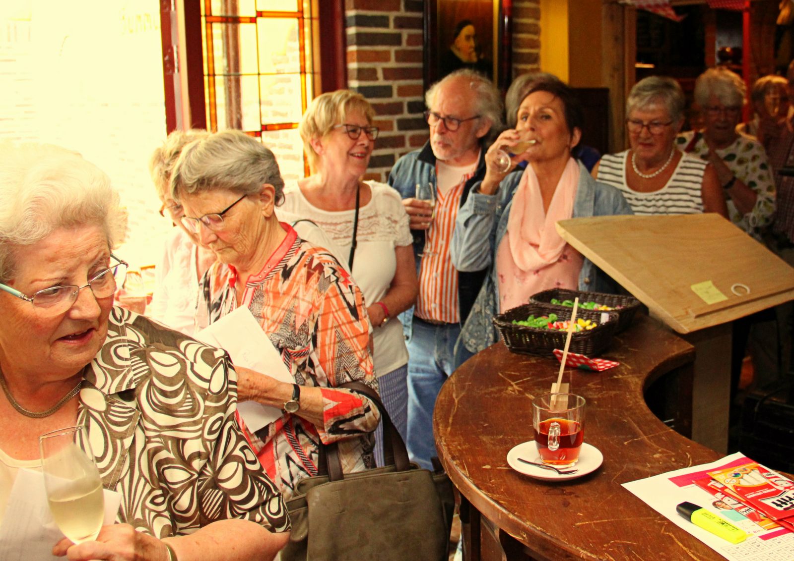 Enjoy65! ouderen Verhoeven Uden brasserie gezamenlijk Gert de Goede bijeenkomst feestje zaal Dutch roses samenbrengen activiteiten